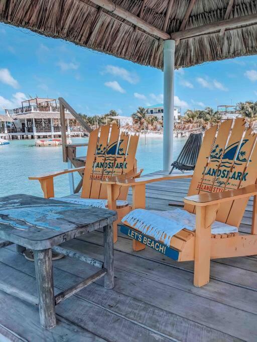 Vacation Home Blue Lotus Caye Caulker Exterior photo